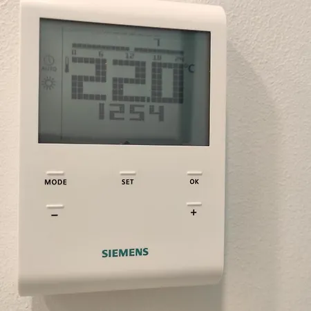 New J&r Near Girstutis, Free Private Parking & Self Check-in 公寓