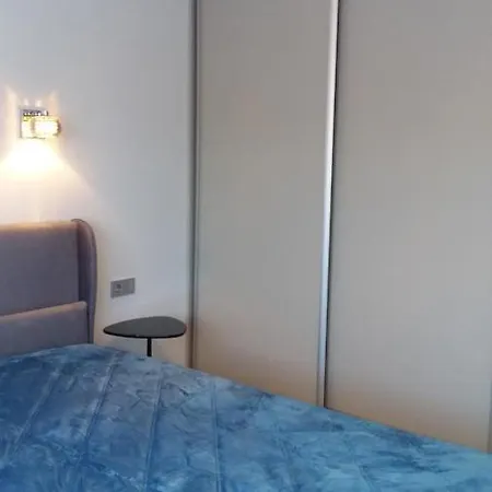New J&r Near Girstutis, Free Private Parking & Self Check-in Kaunas