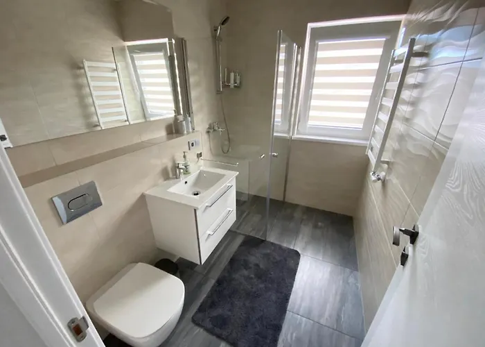 Apartamento New J&r Near Girstutis, Free Private Parking & Self Check-in *