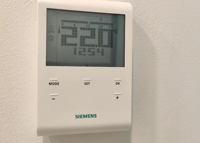 New J&r Near Girstutis, Free Private Parking & Self Check-in Apartamento