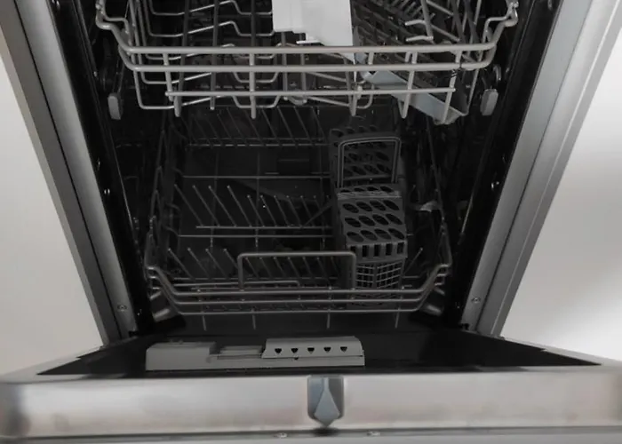 New J&r Near Girstutis, Free Private Parking & Self Check-in