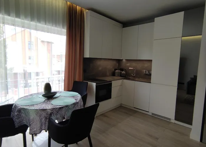 New J&r Near Girstutis, Free Private Parking & Self Check-in